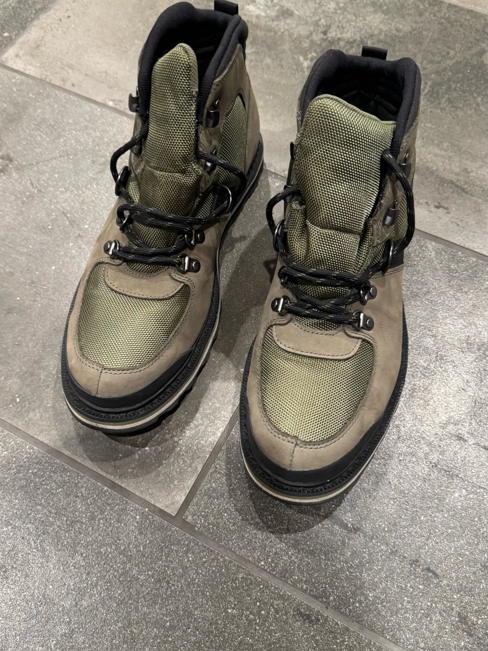 Sorel Men's Olive and Black Hiking Boots